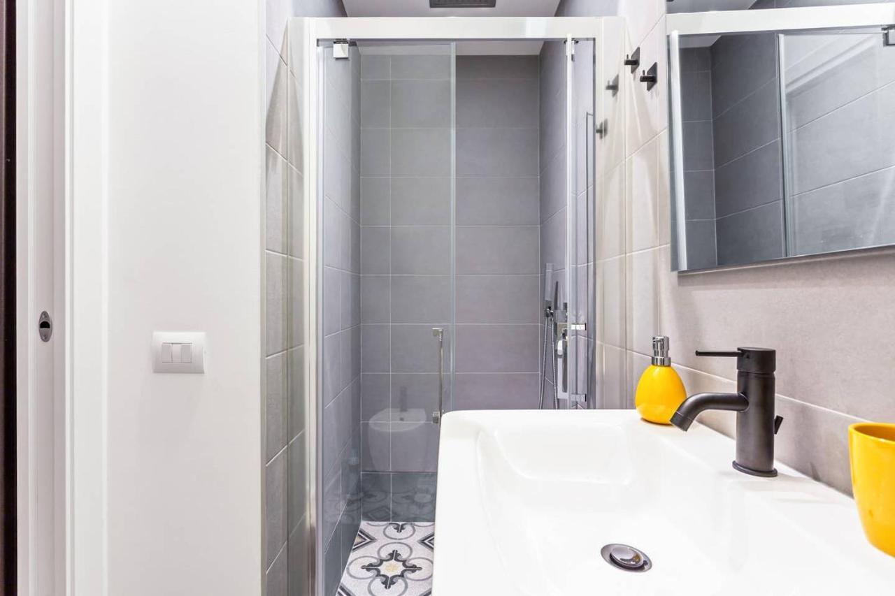 Апартаменти Design And New Flat In Navigli District Мілан Екстер'єр фото